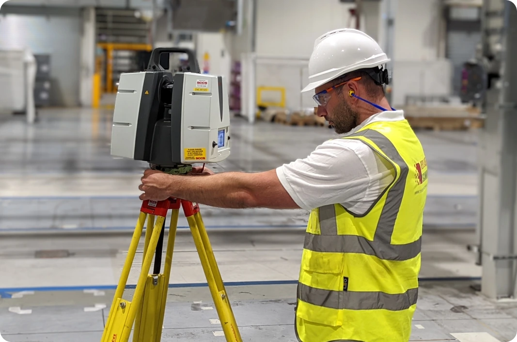 Surveyor utilising laser scanner technology for precise floor flatness survey and analysis