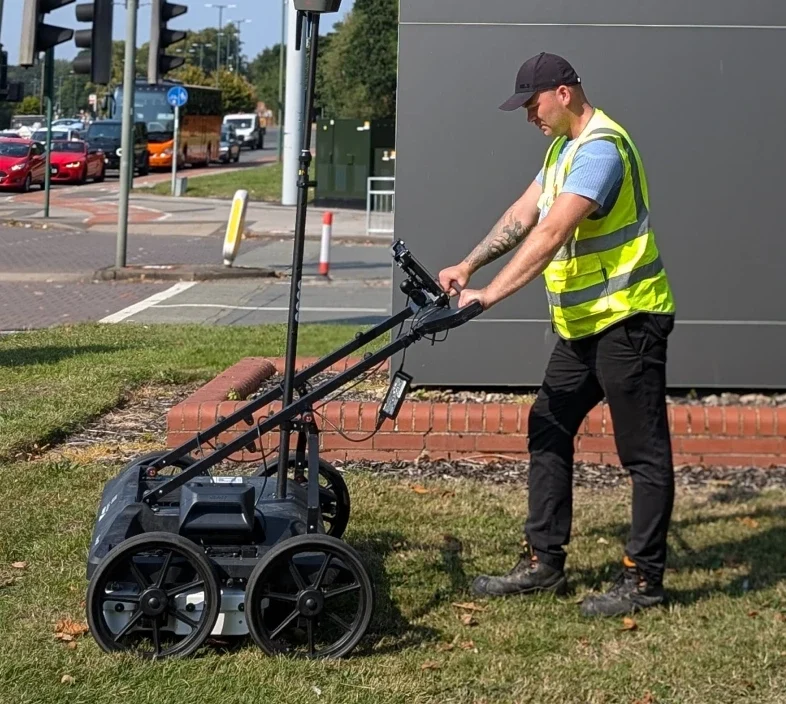Capturing detailed utility mapping data, our team provides comprehensive insights into underground utilities to support your project